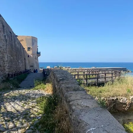 La Casuzza Sul Mare Apartment *