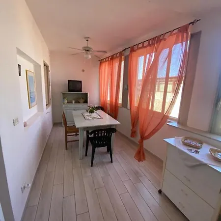 La Casuzza Sul Mare Apartment *