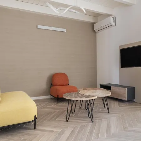 Principe Di Paterno - Budget Double & Breakfast Guest house *