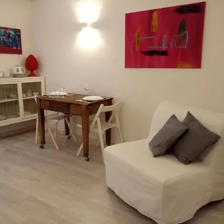 Apartment Studio10