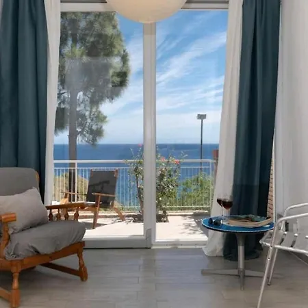Holiday home Villa's On The Beach, Swimming Pool A/c