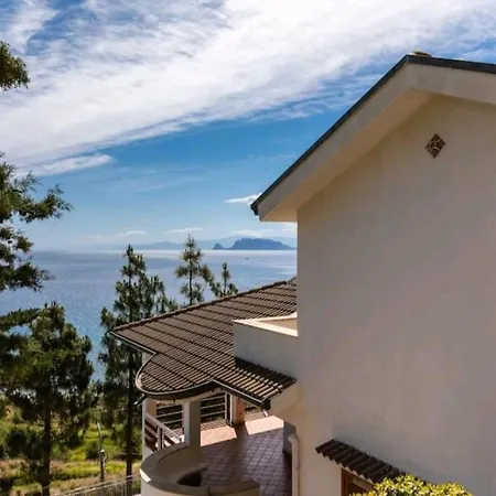 Villa's On The Beach, Swimming Pool A/c Holiday home