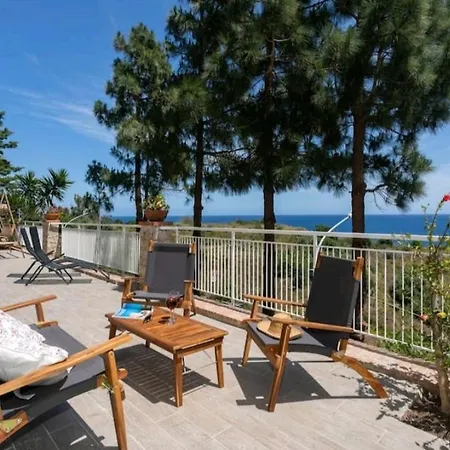 Villa's On The Beach, Swimming Pool A/c Holiday home Palermo