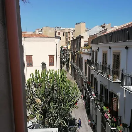 Locazione Turistica Garibaldi Apartment