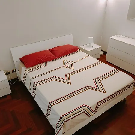 Onoratocinque House