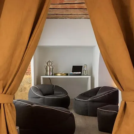 Otel Quintocanto & 4*