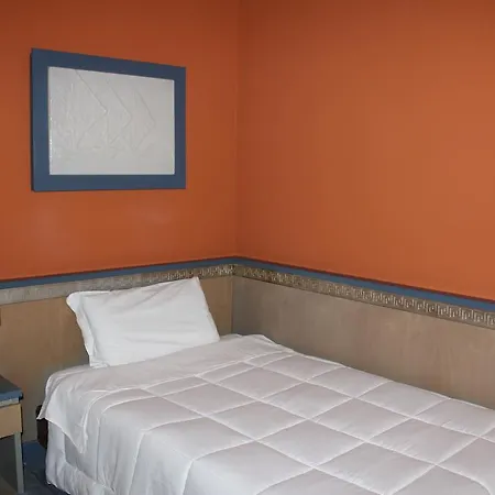Ibis Styles President 4*