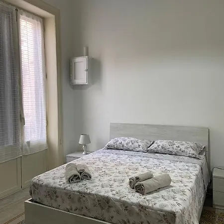Casa Vacanze Trasselli Apartment *