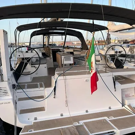 Sama Houseboat * Palermo