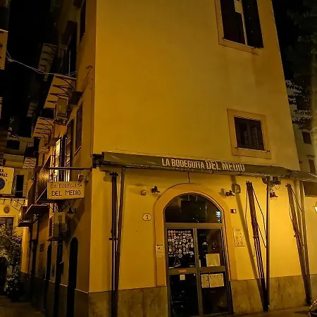 A Due Passi Appartament Guest house Palermo
