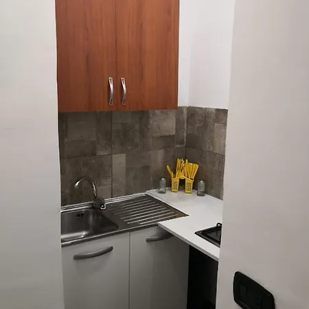 Carlino Room's *