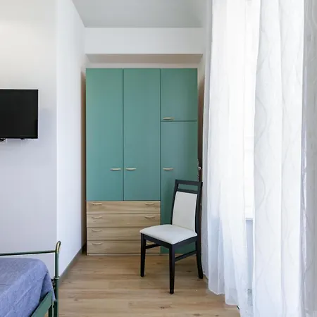 Apartment Corso Dei Mille Station Flat With Balcony
