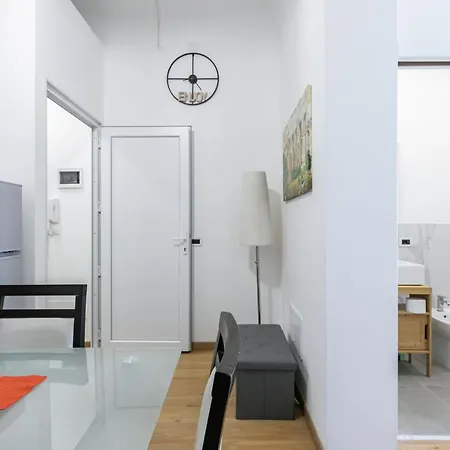 Apartment Corso Dei Mille Station Flat With Balcony *