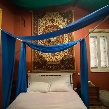 Casa de hóspedes Hollywood 3*