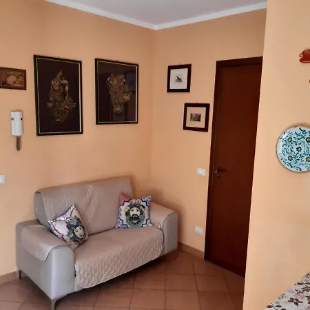In The Center Of - Bivani Via Colonna Rotta Apartment