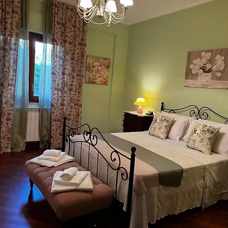 Fugari Mondello Holiday home *