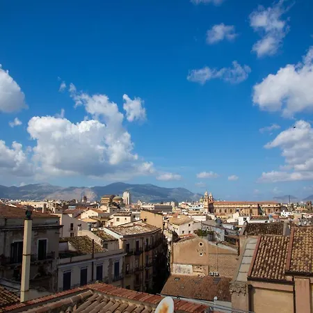 Dimora Sinibaldi Bed & Breakfast 2*