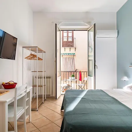 Punto Al Capo Intero O Stanze Matrimoniali Con Bagno Privato *
