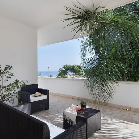 Hector's House By Domusicily Apartment *