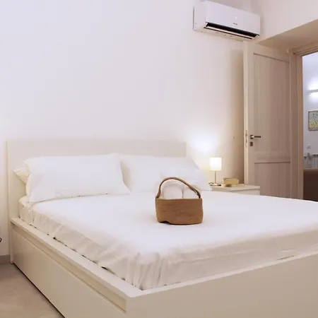 Apartment Domus Florea - In The Old Town