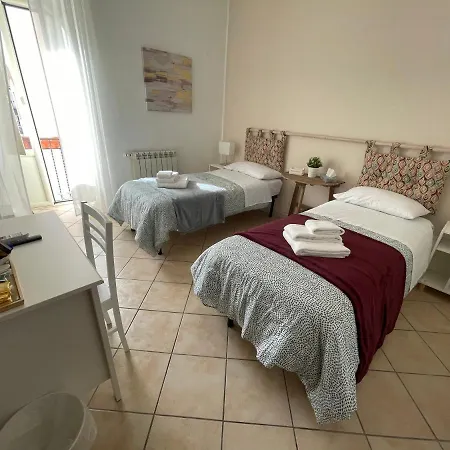 Guest house Punto Al Capo Intero O Stanze Matrimoniali Con Bagno Privato *