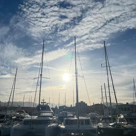 Giorgia House Boat Bateau-hôtel *