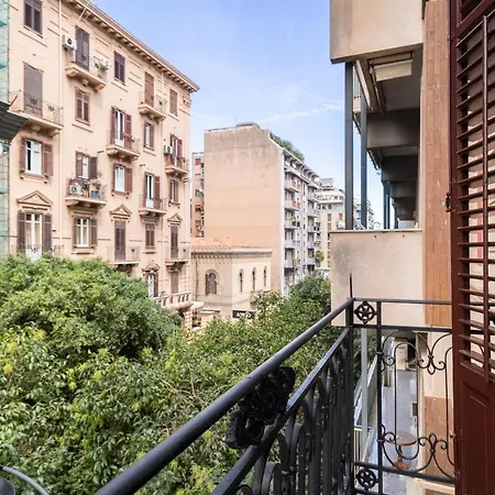 Esterolga Dimore Di Famiglia Deluxe Apartment Palermo