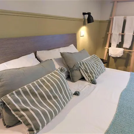 Bed & Breakfast Leone & Restaurant 3*