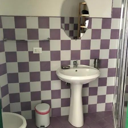 Guest house Cosmopolitan Palermo 3*