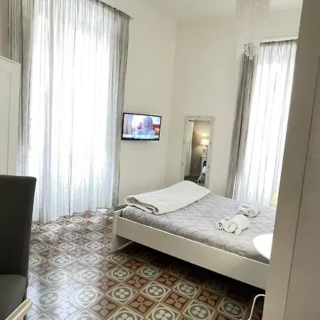 Bed & Breakfast Politeama Art 2*
