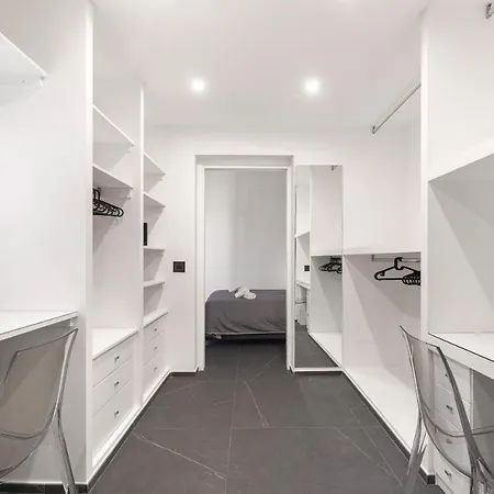 Archimedes Luxury With Terrace Apartment *