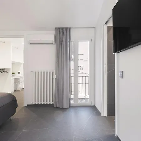 Archimedes Luxury With Terrace *