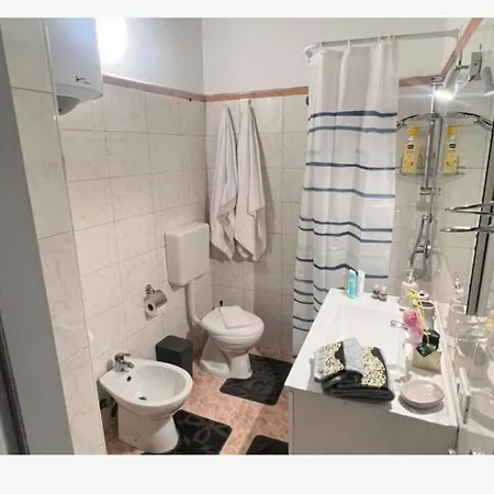 Casa Vacanze La Rocca 2 *