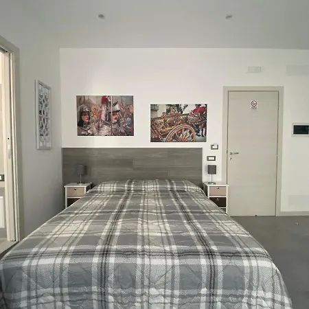 Life Guest house
