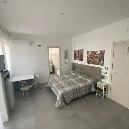 Life Guest house