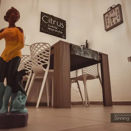 Prázdninový dům Citrus Luxury - With Up To 3 Bedrooms In Center *