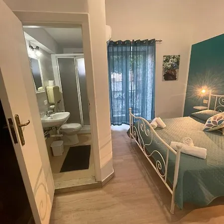 Maqueda Guest house *