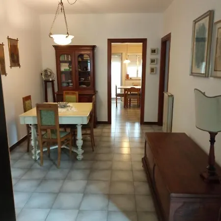 Zisa Apartment