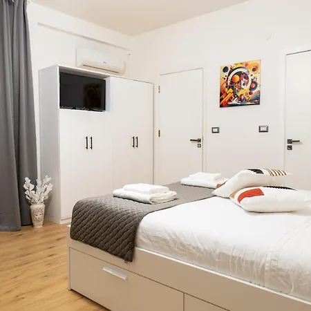 Sweet Bed & Breakfast 2*
