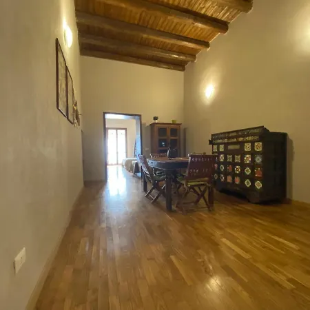 Casa Vetriera *