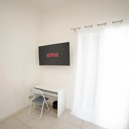 Life 2 Apartment *