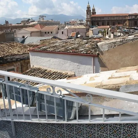 Casa Design Con Terrazzo In Centro Storico