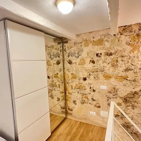 Apartment Central *