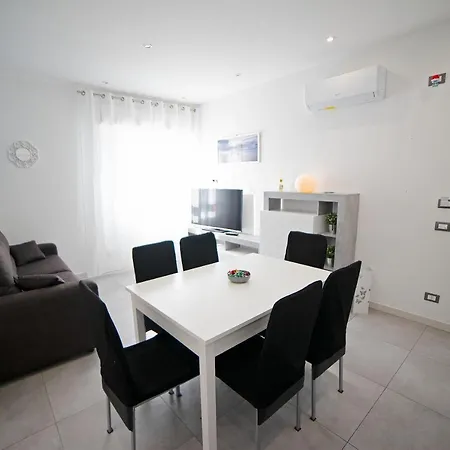 Life Guest house *