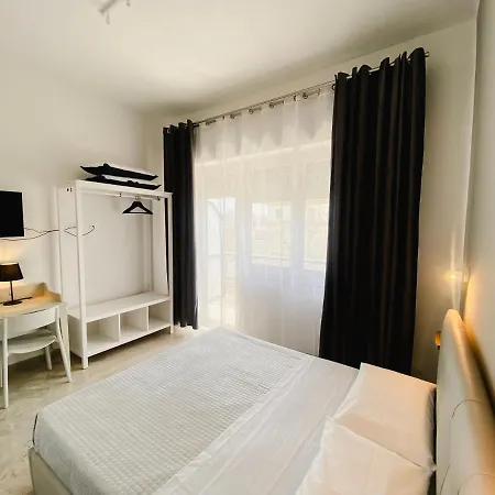 Bed & Breakfast Leone & Restaurant 3*