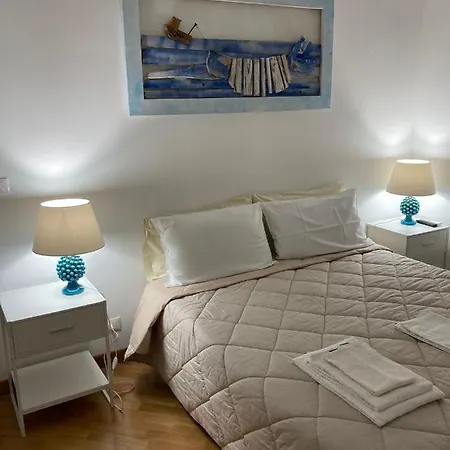 Azzurra Beachfront Mondello - Ferienhaus *