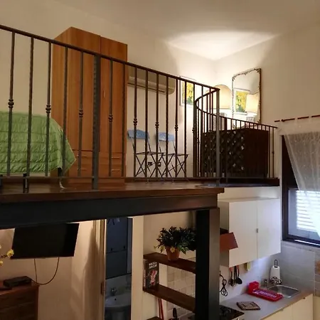 Charming Mezzanine Flat In Centre Apartment *