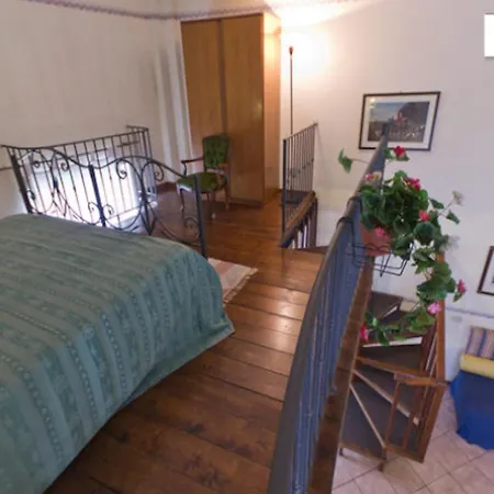 Charming Mezzanine Flat In Centre * Palermo