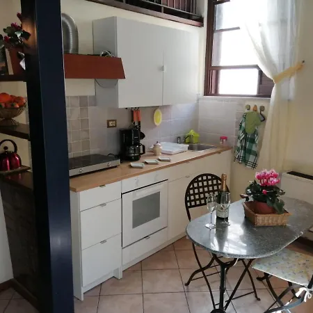 Apartment Charming Mezzanine Flat In Centre Palermo