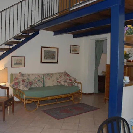 Apartment Charming Mezzanine Flat In Centre Palermo